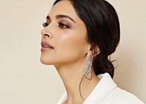 রণবীর কাপুর ফাঁস করলেন দীপিকা পাড়ুকোনের রাগী রূপ, ভাইরাল পুরনো সাক্ষাৎকার। দীপিকার ফোন ভাঙার কাহিনি। বলিউডের পুরনো প্রেমের গল্পে নতুন আলো।