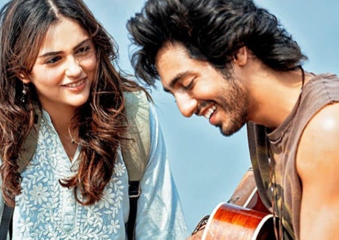 Saiyaara Movie Review in Bengali: Ahaan Panday এবং Anite Padda অভিনীত মোহিত সুরি পরিচালিত 'সাইয়ারা' এক আবেগঘন প্রেমের ছবি যা দর্শকদের হৃদয় ছুঁয়ে গেছে। পড়ুন সম্পূর্ণ বিশ্লেষণ ও রিভিউ।