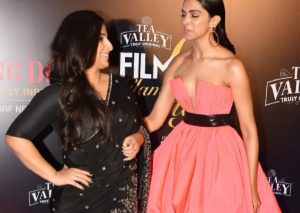 দীপিকা পাড়ুকোনের (Deepika Padukone) আট ঘণ্টার কাজের শর্ত নিয়ে বিতর্কের মাঝে বিদ্যা বালান (Vidya Balan) জানালেন নিজের অভিজ্ঞতা ও অনুভব। কী বললেন তিনি? জেনে নিন এই বিশেষ রিপোর্টে।