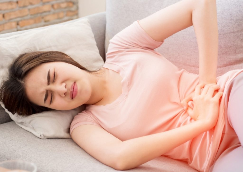 ঋতুস্রাব নারীর জীবনের স্বাভাবিক একটি চক্র। এটি কোনও রোগ নয়। কিন্তু সঠিক রুটিন ও শরীরচর্চার মাধ্যমে এই সময়টাকে অনেক সহজ ও স্বস্তির করে তোলা সম্ভব। তবে শরীরের সংকেত শুনে তবেই ব্যায়াম করতে হবে। হালকা যোগব্যায়াম বা হাঁটাচলা যেমন সাহায্য করে, তেমনই ভারী ও ক্লান্তিকর ব্যায়াম থেকে দূরে থাকাই হবে বুদ্ধিমানের কাজ।