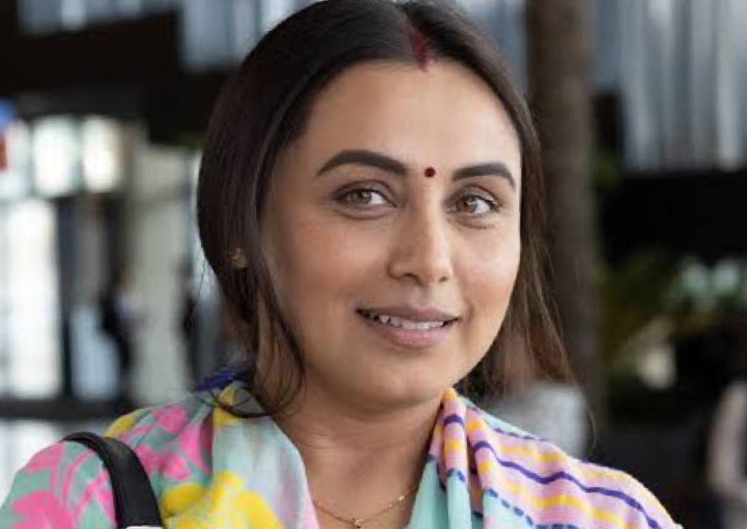 'মিসেস চ্যাটার্জি ভার্সেস নরওয়ে' ছবিতে অসামান্য অভিনয়ের জন্য ৭১তম জাতীয় চলচ্চিত্র পুরস্কারে সেরা অভিনেত্রীর সম্মান পেলেন রানি মুখার্জি। জেনে নিন তাঁর অভিনয় যাত্রার সেরা মুহূর্ত।