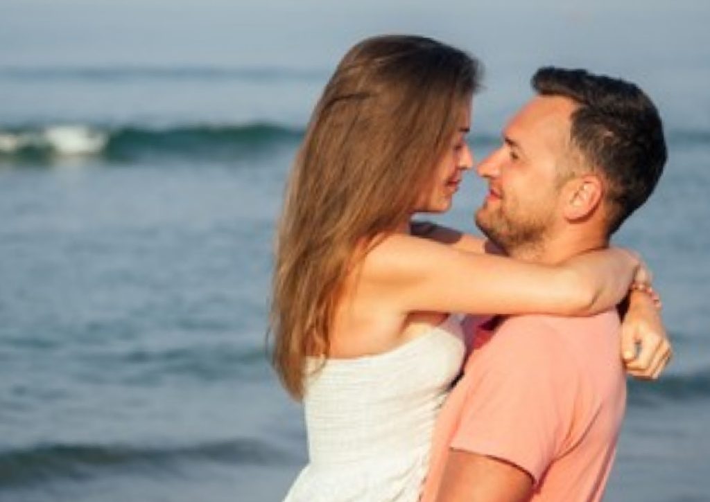 বিশ্বের সবচেয়ে বিতর্কিত রিসর্ট 'সেক্স আইল্যান্ড' আবার খুলছে মে মাসে। ৪ দিনের এই বিলাসবহুল ভ্রমণে থাকছে যৌনকর্মী, মাদক, পার্টি ও নানা বিতর্কিত আয়োজন। জেনে নিন বিস্তারিত।