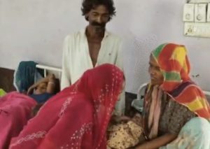 Rajasthan woman 17th child, unusual pregnancy India | ৫৫ বছর বয়সে মা ও ঠাকুমা একসঙ্গে! রাজস্থানের মহিলার ১৭তম সন্তানের জন্মে চাঞ্চল্য