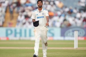 হ্যাম্পশায়ারের হয়ে কাউন্টি চ্যাম্পিয়নশিপের শেষ দুই ম্যাচে খেলবেন ওয়াশিংটন। প্রতিপক্ষ সমারসেট (Somerset) ও সারি (Surrey)। ক্লাব কর্তৃপক্ষ ইতিমধ্যেই সামাজিক মাধ্যমে ঘোষণা করেছে এই চুক্তির কথা। বার্তায় লেখা হয়েছে, “দু’টি গুরুত্বপূর্ণ ম্যাচে ওয়াশিংটন সুন্দরকে আমরা পাচ্ছি। ইংল্যান্ডের বিরুদ্ধে সম্প্রতি টেস্ট সিরিজে দুর্দান্ত খেলেছে সে। তাই আমাদের জন্য এটি বিশেষ সুযোগ।”