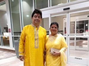 সঙ্গীতশিল্পী জিৎ গঙ্গোপাধ্যায় (Jeet Ganguly) শূন্য থেকে শুরু করেছিলেন জীবন। রগড়া প্যাটি ভাগ করে খাওয়া থেকে আজ পাঁচ-পাঁচটি গান নিয়ে পুজোয় আসছেন তিনি। কলকাতা ও দুর্গাপুজোর টান এখনও অটুট।Music director Jeet Ganguly recalls his struggling days with only 8 rupees in pocket. From sharing ragda patties with wife Chandrani to composing five new Durga Puja songs this year, his bond with Kolkata Puja remains unbreakable.