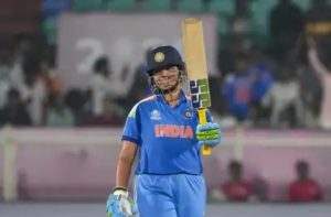 শিলিগুড়ির মেয়ে রিচা ঘোষ (Richa Ghosh) ছেলেদের সঙ্গে ক্রিকেট খেলে বড় হয়েছেন। আজ তিনি ভারতের অন্যতম সফল উইকেটকিপার-ব্যাটার। জানুন তাঁর সংগ্রামের গল্প, সাফল্যের পথ এবং আন্তর্জাতিক ক্রিকেটে তাঁর ঝলক।