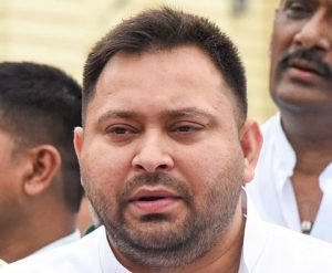 তেজস্বী যাদবই হচ্ছেন বিহারে ইন্ডিয়া ব্লকের মুখ্যমন্ত্রী পদপ্রার্থী। অশোক গেহলট ও লালু যাদবের বৈঠকে মিলল সমাধান। বৃহস্পতিবার হতে পারে আনুষ্ঠানিক ঘোষণা। বিস্তারিত বিশ্লেষণ।