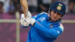 স্মৃতি মন্ধানা বলেন, 'আমি জানতাম না রেকর্ডের এতটা কাছাকাছি চলে এসেছি। আসলে এখন টুর্নামেন্টে দলের জয়টাই আমার একমাত্র লক্ষ্য। তবে দেশের নামের পাশে কিছু অবদান রাখতে পারা সব সময়ই আনন্দের।'