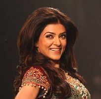 অভিনেত্রী সুস্মিতা সেন জানালেন তাঁর প্রথম প্রেমিক রজত তারার কথা, যিনি তাঁর স্বপ্নপূরণের জন্য নিজের চাকরি ছেড়ে দিয়েছিলেন। জানুন সেই অজানা প্রেমের গল্প।