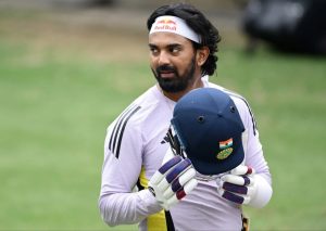 KKR in talks with DC to sign KL Rahul before IPL 2026 mini auction. Hyderabad likely to release ₹23 crore star Heinrich Klaasen. Latest IPL transfer updates. আইপিএল ২০২৬-এর আগে কেকেআর চাইছে লোকেশ রাহুলকে। দিল্লির সঙ্গে দরাদরি চলছে। অন্যদিকে ২৩ কোটির হেনরিখ ক্লাসেনকে ছাড়ার চিন্তায় হায়দরাবাদ।