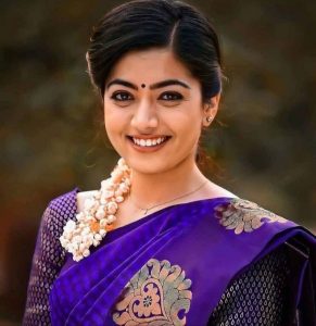 গোপনে সাতপাকে বাঁধা পড়তে চলেছেন বিজয় দেবরাকোন্ডা ও রশ্মিকা মন্দানা। ২০২৬ সালের ফেব্রুয়ারিতে উদয়পুরের রাজপ্রাসাদে হবে রাজকীয় বিয়ে। জানুন তাঁদের প্রেম ও প্রস্তুতির খবর। 