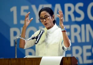 ভোটার তালিকা সংশোধন নিয়ে নির্বাচন কমিশন ও বিজেপির বিরুদ্ধে চক্রান্তের অভিযোগ তুললেন মমতা বন্দ্যোপাধ্যায়। নেতাজি ইন্ডোরে তৃণমূলের কড়া বার্তা।