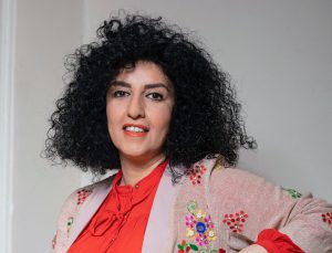 ইরানে ফের গ্রেপ্তার নোবেল শান্তি পুরস্কারজয়ী সমাজকর্মী নার্গিস মোহাম্মদি। মাশহাদে স্মরণসভা থেকে আটক, বিশ্বজুড়ে তীব্র নিন্দা ও উদ্বেগ। সম্পূর্ণ খবর পড়ুন।