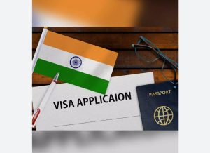 আন্তর্জাতিক কূটনৈতিক বিশ্লেষকদের মতে, সাম্প্রতিক অতীতে ভারত-বাংলাদেশ সম্পর্কে এমন অবনতি নজিরবিহীন। সীমান্ত ব্যবস্থাপনা, বাণিজ্য, জলবণ্টন এবং নিরাপত্তা, একাধিক ইস্যুতে যেখানে দুই দেশ ঘনিষ্ঠ সহযোগিতার বার্তা দিত, সেখানে এখন ভিসা পরিষেবা বন্ধের মতো কঠোর সিদ্ধান্ত দুই পক্ষের মধ্যেকার আস্থার সংকটকেই তুলে ধরছে।