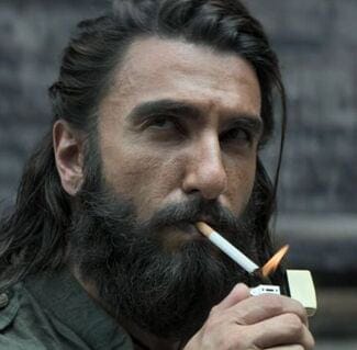 IMDb Top 250 তালিকায় জায়গা করে নিয়ে ইতিহাস গড়ল রণবীর সিং অভিনীত ‘ধুরন্ধর’। জানুন ছবির রেকর্ড, বক্স অফিস সাফল্য ও দর্শক প্রতিক্রিয়া।