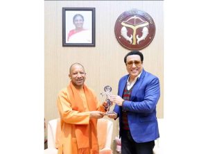 যোগী আদিত্যনাথের সঙ্গে সাক্ষাৎকে ‘স্বর্গীয়’ বললেন গোবিন্দা। ব্যক্তিগত সংকটের মাঝেই অভিনেতার এই সাক্ষাৎ ঘিরে জোর জল্পনা।