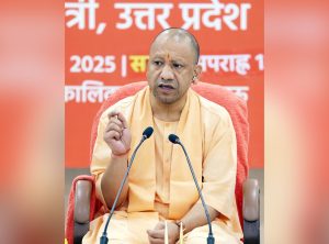 সম্পত্তির হিসাব না দেওয়ায় উত্তরপ্রদেশে ৬৮ হাজারের বেশি সরকারি কর্মীর বেতন স্থগিত করল যোগী আদিত্যনাথ সরকার। দুর্নীতির বিরুদ্ধে কড়া পদক্ষেপ।