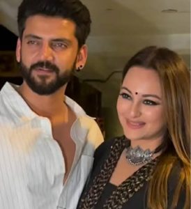 হোলি উৎসবে সোনাক্ষী সিনহা ও জাহির ইকবালের মজার প্র্যাঙ্ক ভিডিও সোশ্যাল মিডিয়ায় ভাইরাল। দেখুন কী ঘটেছিল সেই ভিডিওতে।