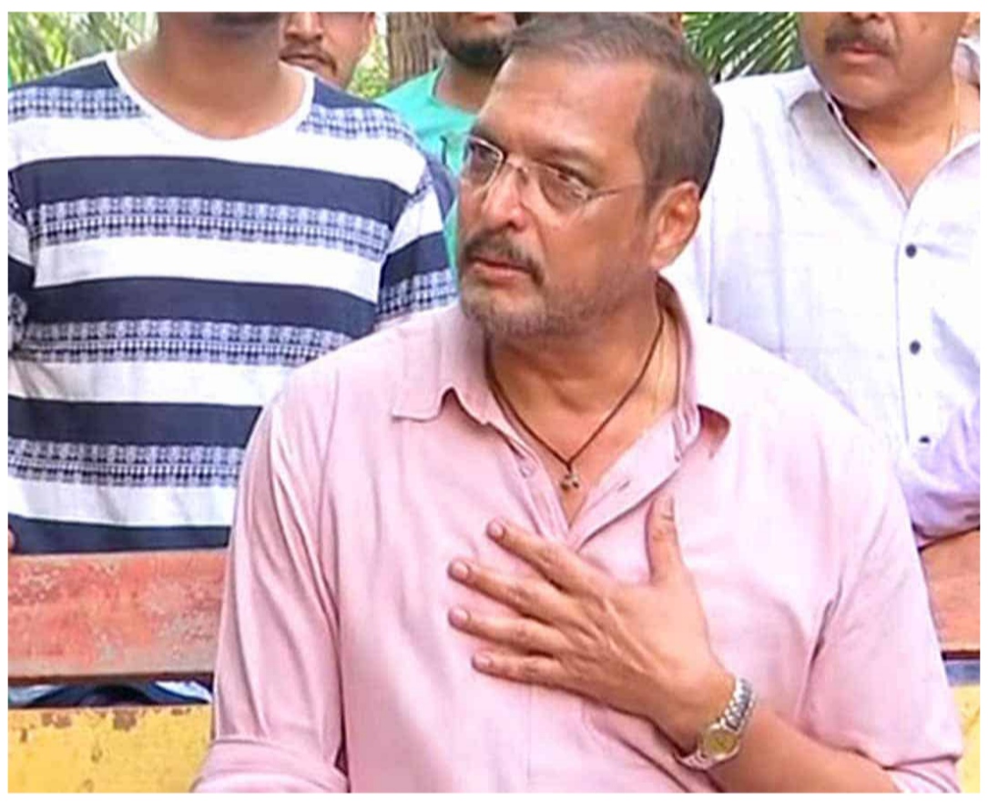 পর্দায় তাঁর চরিত্র যতটা তীব্র, বাস্তব জীবনে নানা পাটেকরকে (Nana Patekar) নিয়েও ততটাই নানা গল্প রয়েছে। রাগী স্বভাবের অভিনেতা হিসেবে দীর্ঘদিন ধরেই পরিচিত তিনি। শুটিং সেটে মতের অমিল থেকে উত্তপ্ত পরিস্থিতি তৈরি হওয়ার ঘটনাও তাঁর কর্মজীবনে একাধিকবার আলোচনায় এসেছে। কিন্তু এই পরিচিত ছবির আড়ালে থাকা অন্য নানা পটেকরকে এবার সামনে আনলেন চিত্রনাট্যকার রণবীর পুষ্প (Ranveer Pushp)। তাঁর কথায়, কৃষকদের দুর্দশা দেখে দেড় কোটি টাকার গাড়ি কেনার সিদ্ধান্ত পর্যন্ত বদলে দিয়েছিলেন অভিনেতা। গাড়ি কেনার জন্য রাখা টাকা কৃষক আত্মহত্যায় ক্ষতিগ্রস্ত পরিবারগুলির হাতে পৌঁছে দেওয়ার সিদ্ধান্ত নিয়েছিলেন তিনি।
