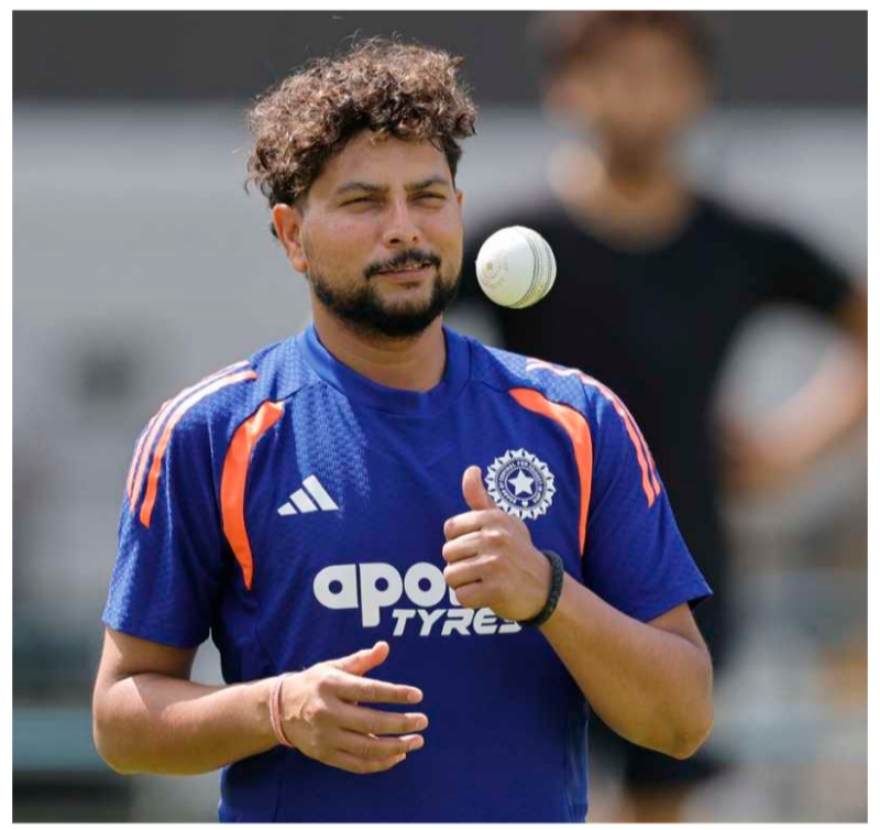 ভারতীয় ক্রিকেটে তাঁর পরিচয় নতুন করে বলার প্রয়োজন নেই। বাঁহাতি চায়নাম্যান স্পিনার হিসেবে আন্তর্জাতিক ক্রিকেটে নিজের আলাদা জায়গা তৈরি করেছেন কুলদীপ যাদব (Kuldeep Yadav)। তবু সাম্প্রতিক সময়ে জাতীয় দলের দরজা তাঁর জন্য বার বার বন্ধ হয়েছে। শ্রীলঙ্কার বিরুদ্ধে টেস্ট সিরিজের স্কোয়াডে থেকেও প্রথম একাদশে খেলার সুযোগ আসেনি। এক দিনের ক্রিকেটেও নিয়মিত জায়গা হচ্ছে না। এশিয়া কাপ কিংবা এশিয়ান গেমসের মতো গুরুত্বপূর্ণ প্রতিযোগিতার দলেও দেখা যায়নি তাঁর নাম।