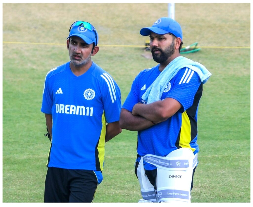 ভারতীয় ক্রিকেটে গৌতম গম্ভীর (Gautam Gambhir) এবং রোহিত শর্মাকে (Rohit Sharma) ঘিরে আলোচনা নতুন নয়। একজন দীর্ঘদিন ভারতীয় দলের অন্যতম গুরুত্বপূর্ণ ক্রিকেটার ছিলেন, অন্য জন দলের নেতৃত্ব দিয়ে একাধিক বড় সাফল্যের সঙ্গে যুক্ত হয়েছেন। পরে গম্ভীর যখন জাতীয় দলের প্রধান কোচের দায়িত্ব নেন, তখন রোহিতই ছিলেন ভারতের টেস্ট ও এক দিনের দলের অধিনায়ক। সেই সময়ে দু’জনের মধ্যে কাজের সম্পর্ক কেমন ছিল, তা নিয়ে নানা আলোচনা হয়েছে। এ বার সেই সম্পর্কের ভিতরের দিক নিয়ে নিজেই মুখ খুললেন গম্ভীর।