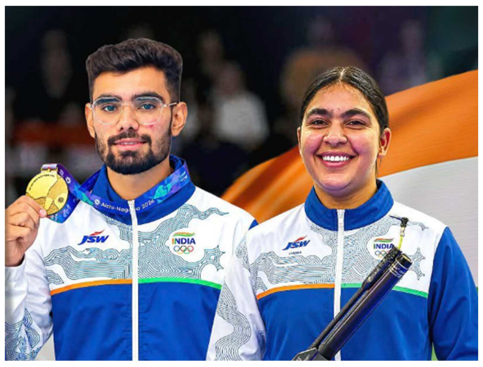 তিন বছর আগে একটা দুর্ঘটনা তাঁর জীবনটাই বদলে দিয়েছিল। অনুশীলন সেরে অটোয় চেপে বাড়ি ফেরার পথে ভয়াবহ দুর্ঘটনায় গুরুতর জখম হয়েছিলেন কমলজিৎ (Kamaljeet)। অটোর দুই সহযাত্রীর মৃত্যু হয়েছিল। তাঁর নিজের ঊরুর হাড় ভেঙে গিয়েছিল, শরীরের আরও কয়েকটি জায়গায় লেগেছিল চোট। প্রায় এক মাস হাসপাতালের বিছানায় কাটাতে হয়েছিল ২৩ বছরের তরুণকে। তখন প্রশ্ন উঠেছিল, তিনি আদৌ আগের মতো হাঁটতে পারবেন কি না। সেই জায়গা থেকে ফিরে শুক্রবার এশিয়ান গেমসের মঞ্চে দেশের হয়ে সোনা জিতলেন হরিয়ানার এই শুটার। সুরুচি সিংহ ইন্দর (Suruchi Singh Inder) -এর সঙ্গে জুটি বেঁধে ১০ মিটার এয়ার পিস্তল মিক্সড টিম ইভেন্টে সোনা এনে দিলেন ভারতকে।
