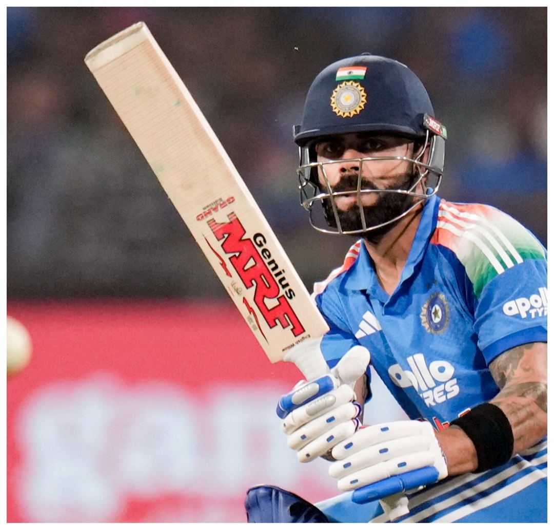 আইসিসি ওয়ান ডে ব্যাটার র‌্যাঙ্কিংয়ে এক ধাপ উঠে দ্বিতীয় স্থানে বিরাট কোহলি। ৭৯৬ রেটিং নিয়ে তাঁর সামনে শুবমন গিল ৮১৬-তে। মিচেল তৃতীয়, রোহিত চতুর্থ।