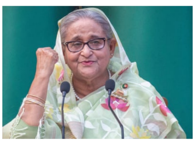 শেখ হাসিনাকে বাংলাদেশে ফেরানোর জন্য ঢাকার অনুরোধ বর্তমানে ভারতের আইনি প্রক্রিয়ায় পর্যালোচনা করা হচ্ছে। বাংলাদেশে নিযুক্ত ভারতের হাইকমিশনার দীনেশ ত্রিবেদী জানিয়েছেন, শেখ হাসিনা কবে বাংলাদেশে ফিরবেন, তার কোনও নির্দিষ্ট সময়সীমা এখনই দেওয়া সম্ভব নয়।