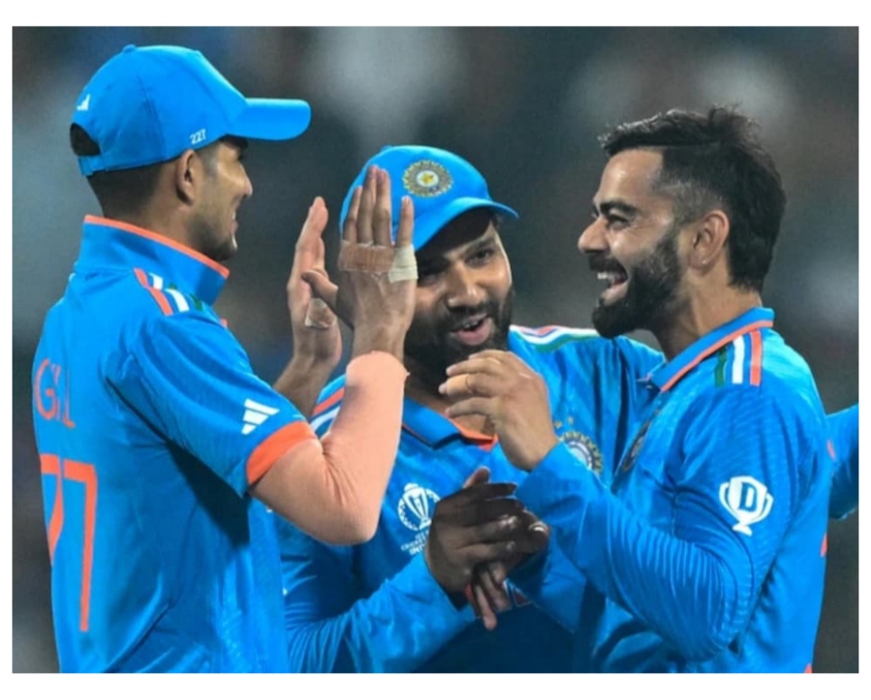 ২০২৭ সালের এক দিনের বিশ্বকাপের (ICC Men’s Cricket World Cup 2027) সূচী প্রকাশ হতেই ভারতীয় ক্রিকেটে শুরু হয়েছে নতুন করে হিসাব-নিকাশ। দক্ষিণ আফ্রিকা, জিম্বাবোয়ে ও নামিবিয়ায় হতে চলা এই এই আয়োজনকে ঘিরে ইতিমধ্যেই প্রস্তুতির আবহ তৈরি হয়েছে। ২ অক্টোবর শুরু হবে বিশ্বকাপের মূল আয়োজন এবং ২১ নভেম্বর জোহানেসবার্গে হবে ফাইনাল। ভারতের প্রথম ম্যাচ ৭ অক্টোবর, কেপ টাউনে গত বিশ্বকাপের চ্যাম্পিয়ন অস্ট্রেলিয়ার বিরুদ্ধে।