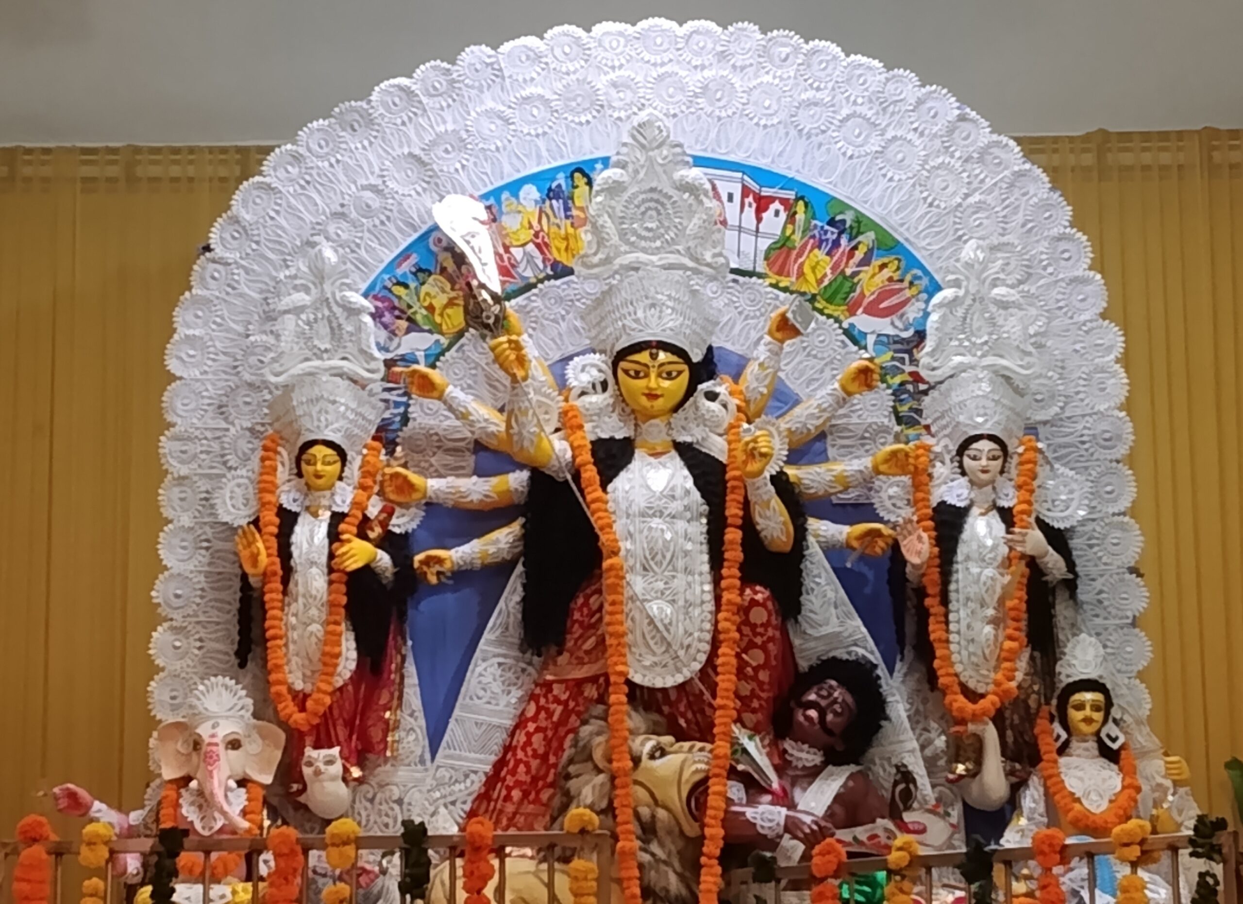 Dakshin Delhi Kalibari is celebrating Durga Puja in a traditional style in the run-up to its Pre-Diamond Jubilee year, with ‘Bangla Beyond Bengal’ as this year’s theme. The celebration reflects the Bengali community’s enduring bond with its cultural roots while living away from its homeland.