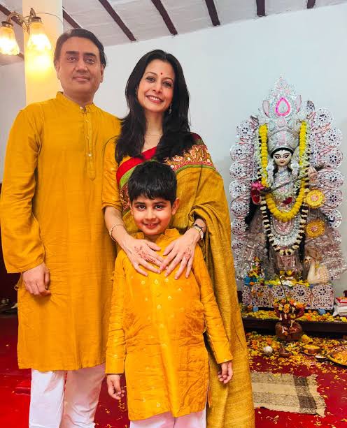 koel-mallick-ashtami-look-mallick-bari-durga-puja