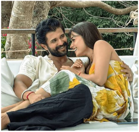 প্রেমের সম্পর্ক থেকে বিয়ে দক্ষিণী চলচ্চিত্রের জনপ্রিয় জুটি বিজয় দেবরকোন্ডা (Vijay Deverakonda) ও রশ্মিকা মন্দানা (Rashmika Mandanna) -এর ব্যক্তিগত জীবন নিয়ে অনুরাগীদের কৌতূহল দীর্ঘ দিনের। পর্দায় তাঁদের রসায়ন যেমন দর্শকের মন জয় করেছে, তেমনই বাস্তব জীবনে তাঁদের সম্পর্কের নানা অধ্যায় নিয়েও কম আলোচনা হয়নি।