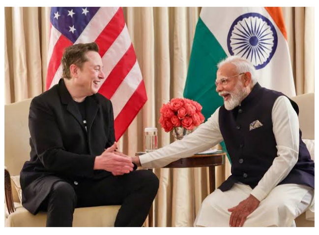 ইলন মাস্কের (Elon Musk) স্টারলিংক (Starlink) -সহ বিদেশি স্যাটেলাইট ইন্টারনেট সংস্থাগুলির পরিষেবার উপর নিয়ন্ত্রণ আরও জোরদার করতে নতুন প্রযুক্তিগত পরিকাঠামো তৈরির পরিকল্পনা করছে কেন্দ্রীয় সরকার। ভারতের মাটিতে পরিচালিত বিদেশি স্যাটেলাইট নেটওয়ার্কের মাধ্যমে যাতায়াত করা ইন্টারনেট ডেটার উপর নজরদারি নিশ্চিত করতে বিশেষ হার্ডওয়্যার ব্যবস্থার কথা ভাবা হচ্ছে।
