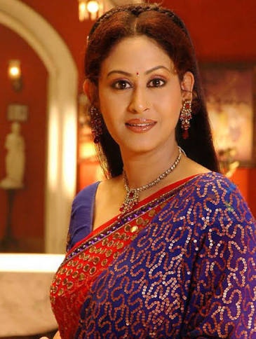 জি বাংলার ‘লাখ টাকার লক্ষ্মীলাভ’ অনুষ্ঠানে অতিথি হিসেবে অভিনেত্রী ইন্দ্রাণী হালদারের সম্ভাব্য প্রত্যাবর্তন