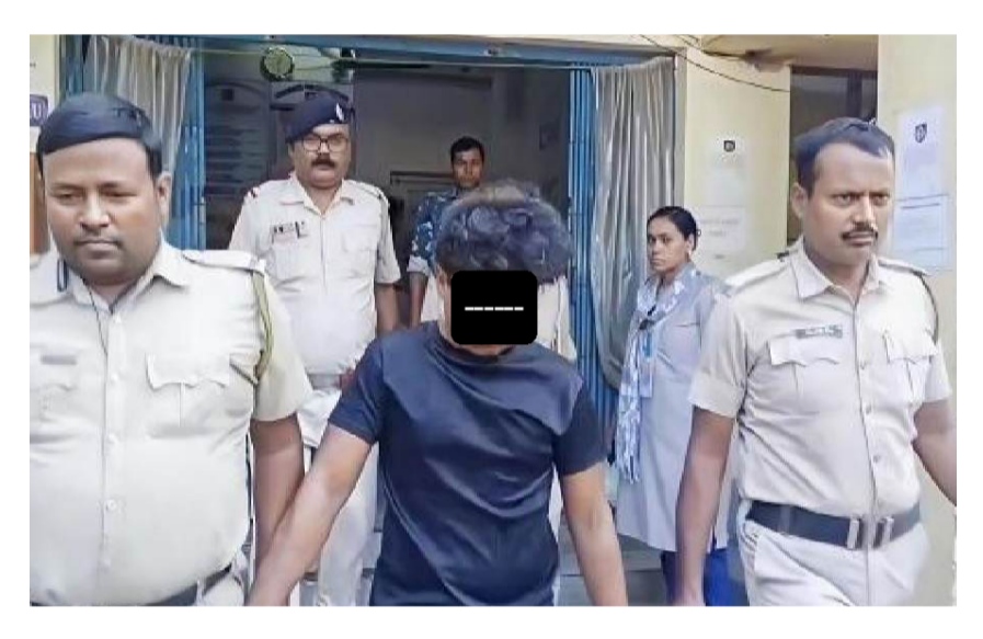 গাইঘাটার চাঁদপাড়া গ্রামীণ হাসপাতালে প্রহ্লাদ দাসের মৃত্যুর পর বাবা-মায়ের প্রতিক্রিয়া